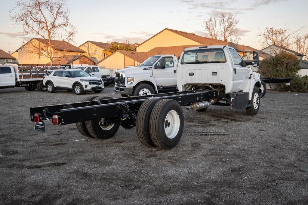 New 2025 White Ford Base image 7