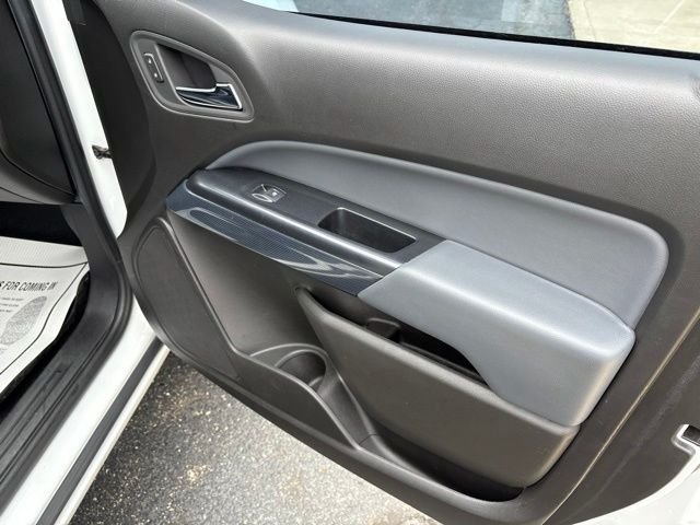 Used 2017 White Chevrolet Z71 image 12