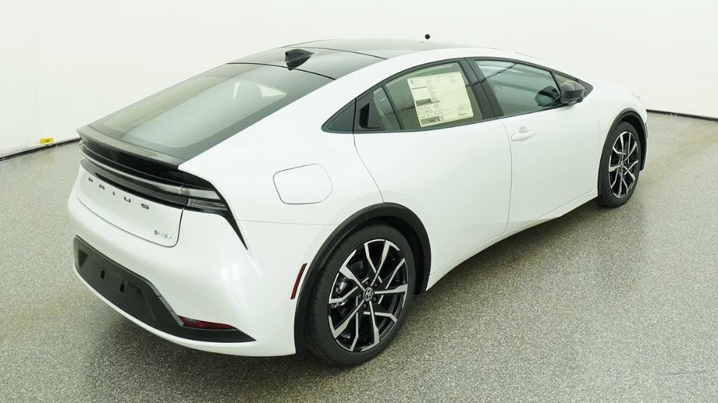 New 2026 Wind Chill Pearl Toyota XSE Premium image 26
