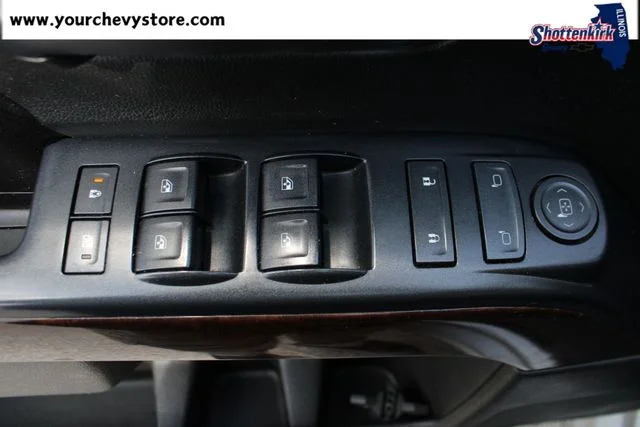 Used 2017 Silver GMC SLE image 20