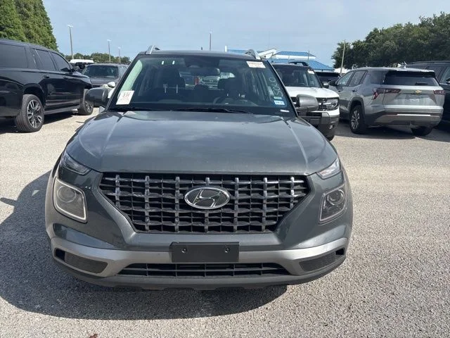 Used 2025 Gray Hyundai SEL image 2