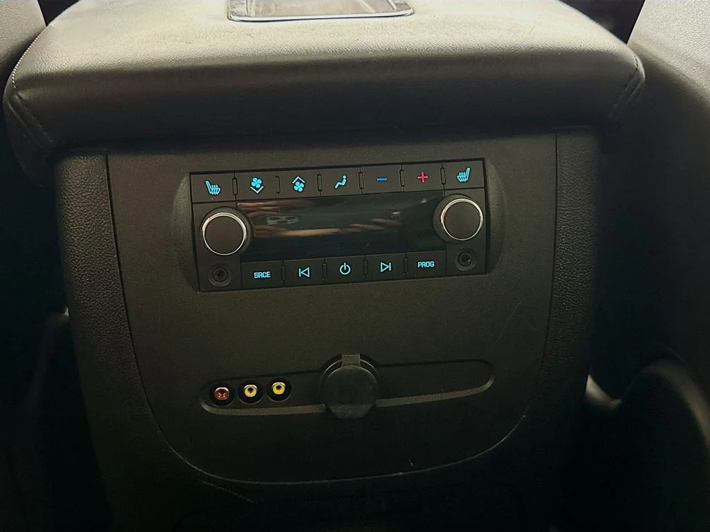 Used 2013 Black GMC Denali image 31