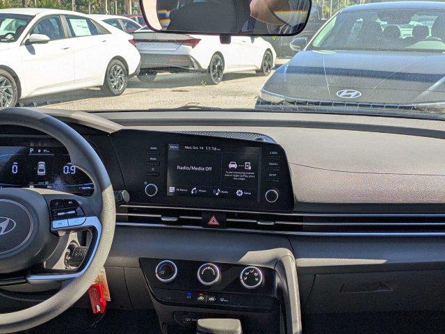 New 2026 Gray Hyundai SE image 17