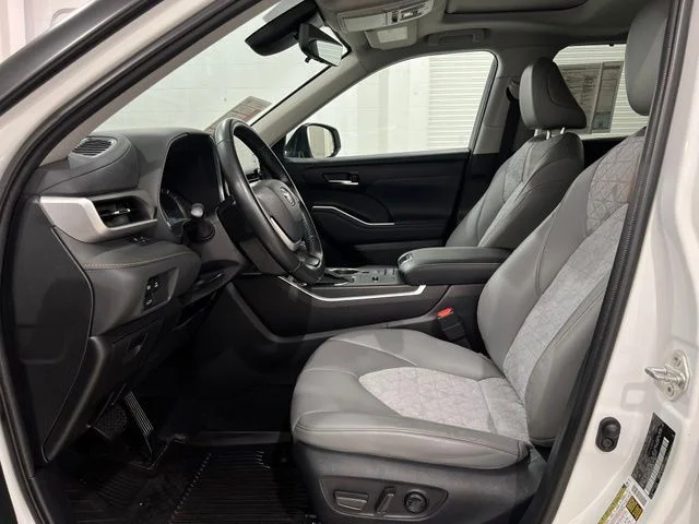 Certified Used 2022 Beige Toyota Bronze Edition image 9