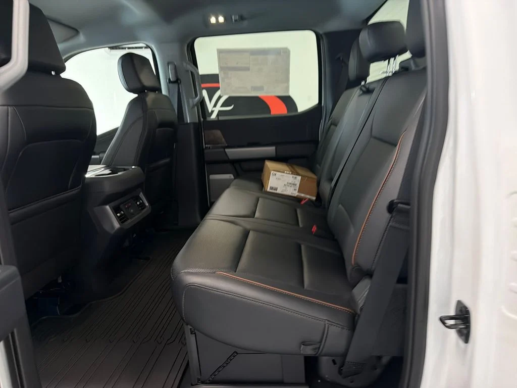 New 2027 Oxford White Ford F-250® Lariat® image 14