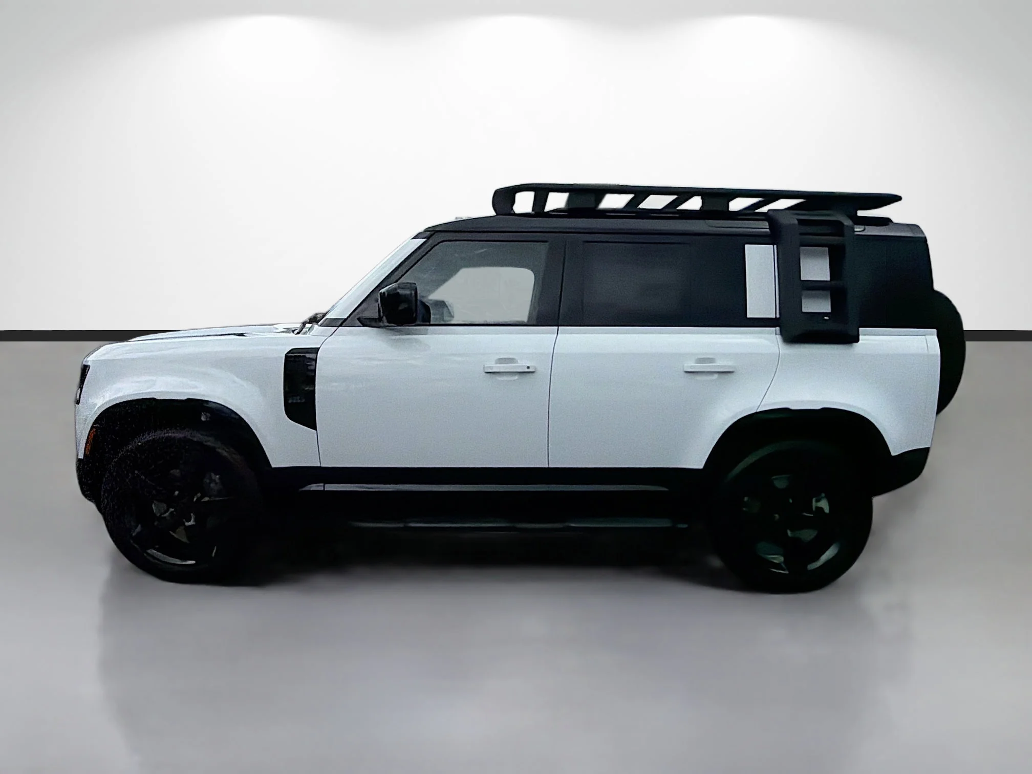 New 2026 Fuji White Land Rover X-Dynamic SE image 2