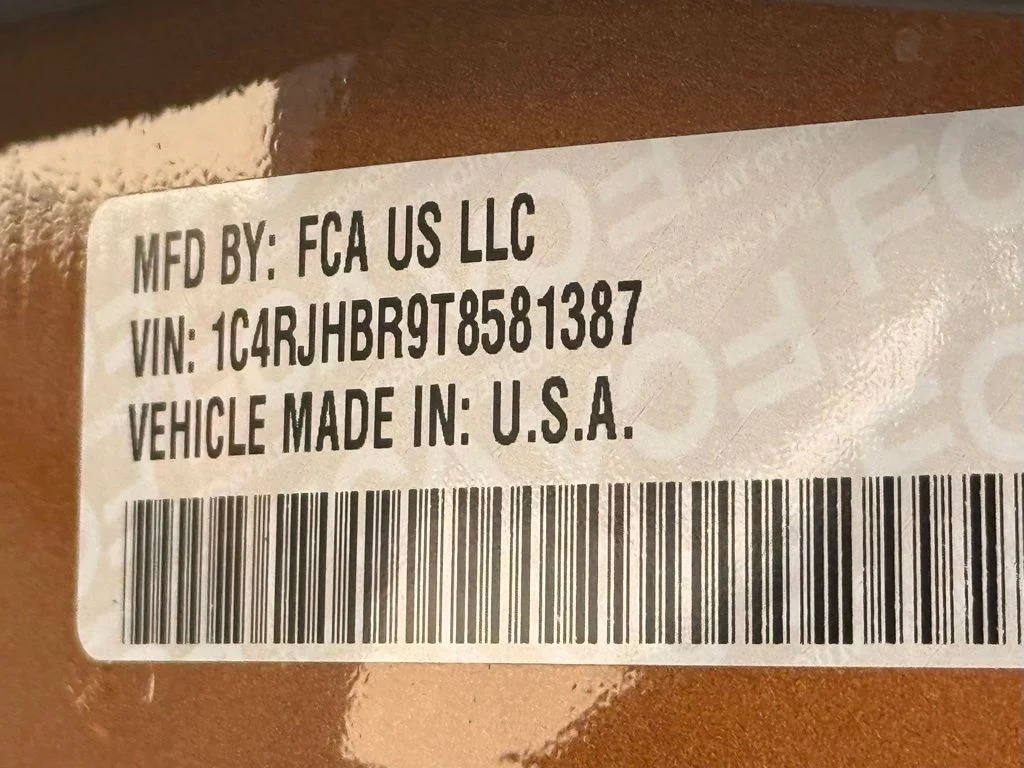 New 2026 Copper Shino Metallic Clear-Coat Exterior Paint Jeep Limited image 39