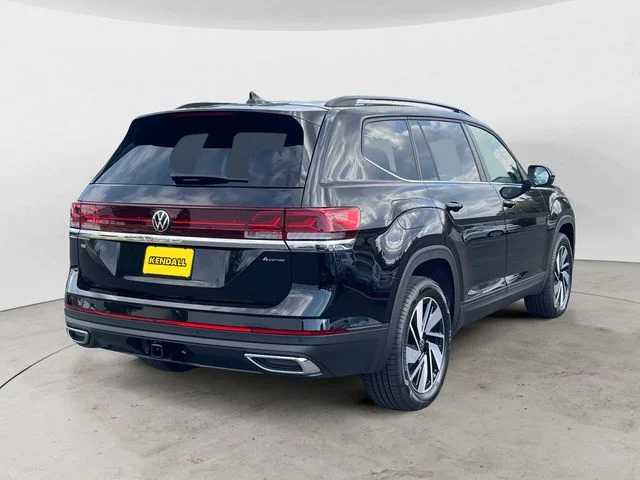 New 2026 Black Volkswagen 2.0T SE w/Technology image 5
