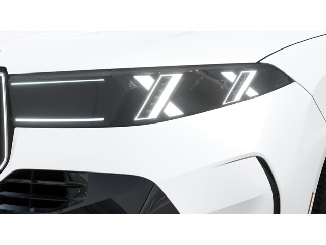 New 2027 Mineral White Metallic BMW  image 6