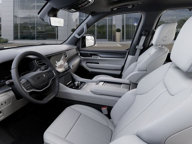 New 2026 Bright White Clear-Coat Exterior Paint Jeep Limited Reserve image 22