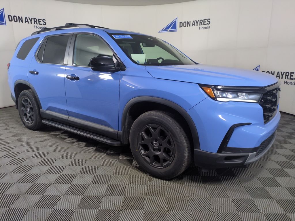 Certified Used 2023 Diffused Sky Pearl Honda TrailSport image 11