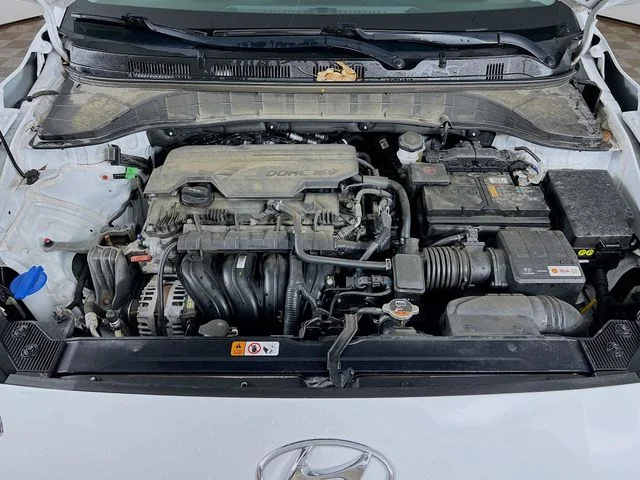 Used 2023 White Hyundai SEL image 29