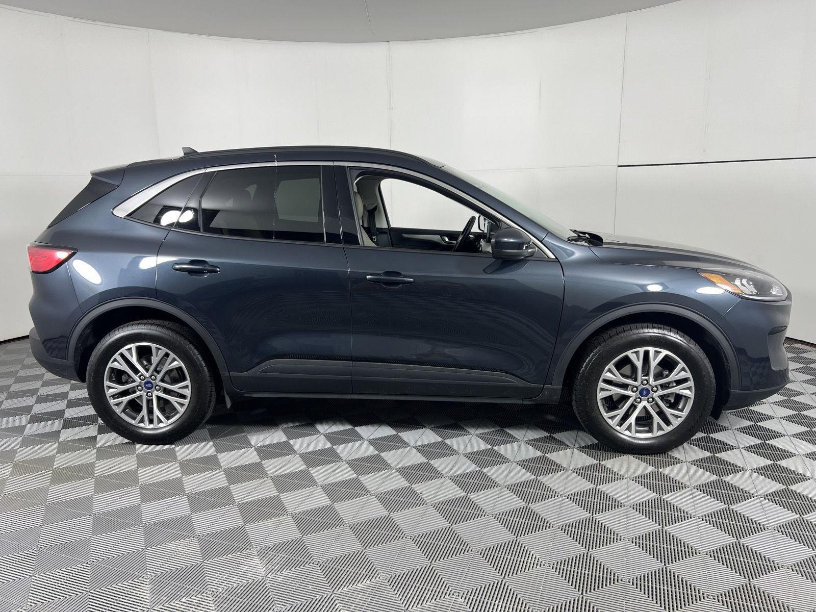 Used 2022 Stone Blue Ford SEL image 11