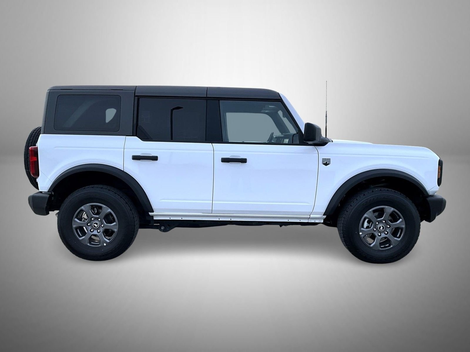 Used 2025 White Ford Big Bend image 4