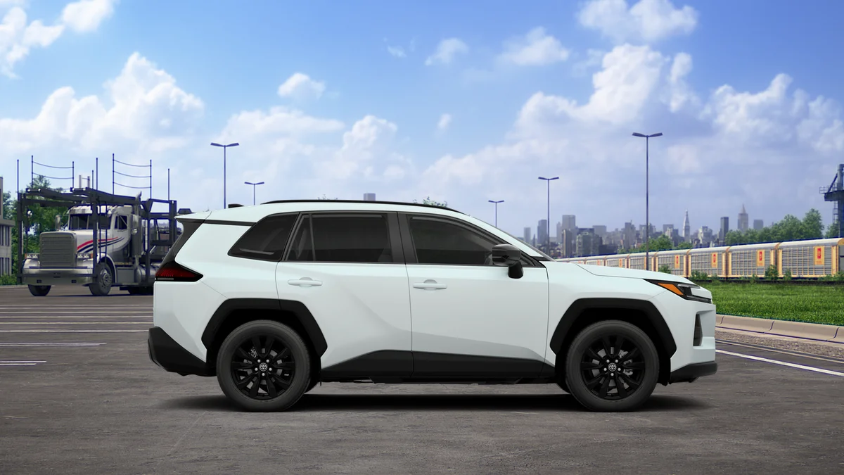 New 2026 Wind Chill Pearl Toyota XLE Premium image 12