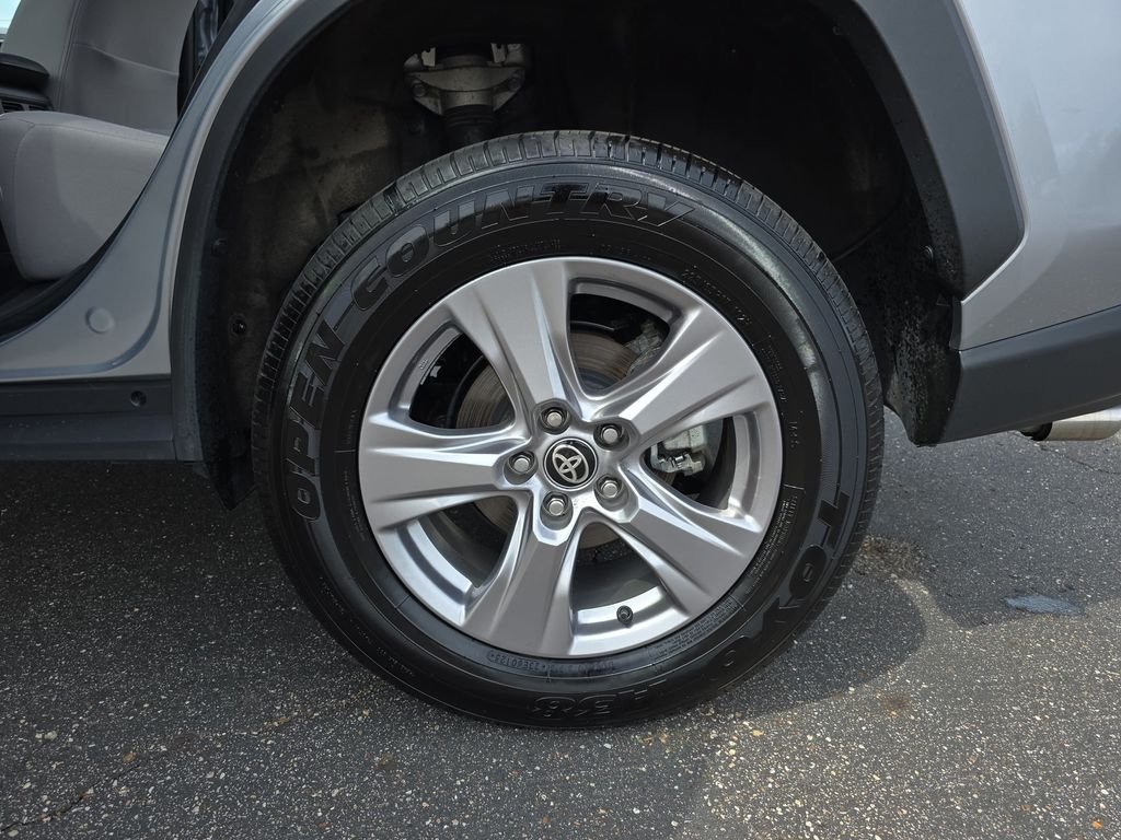 Certified Used 2025 Silver Toyota XLE image 35