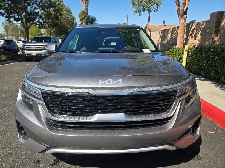 Used 2023 Gray Kia S image 7