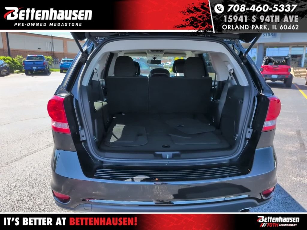 Certified Used 2016 Black Dodge SXT image 10
