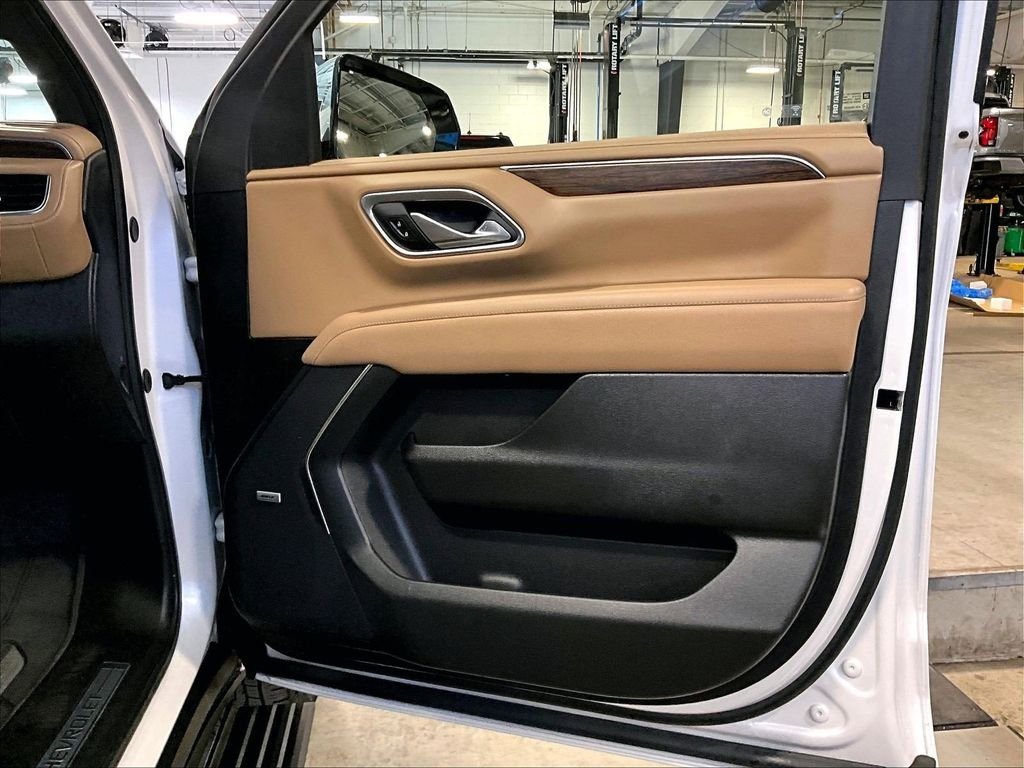 Used 2023 Beige Chevrolet Premier image 12