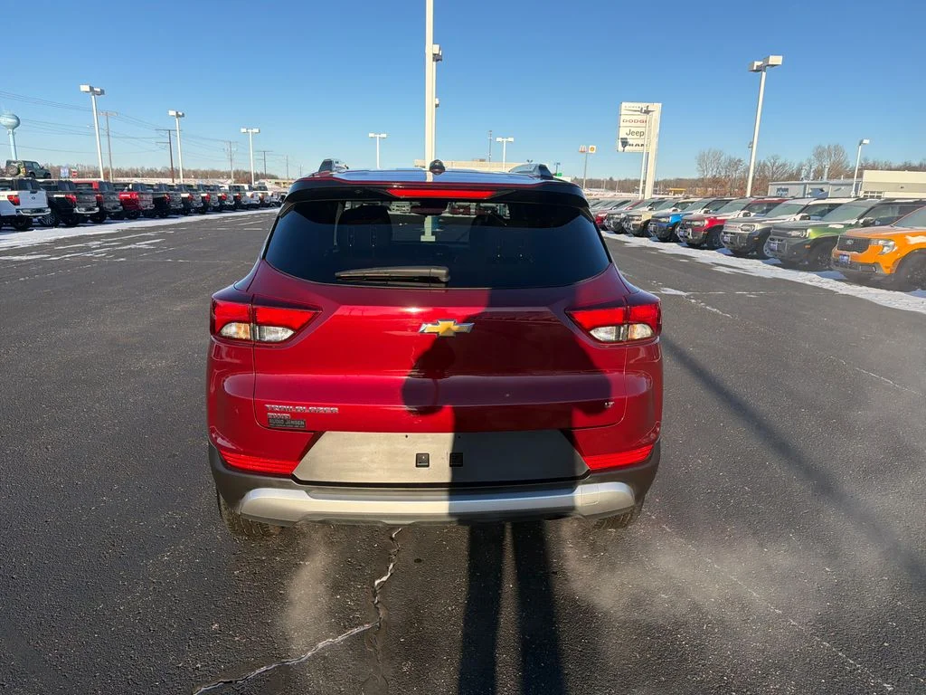 Used 2025 Red Chevrolet LT image 4