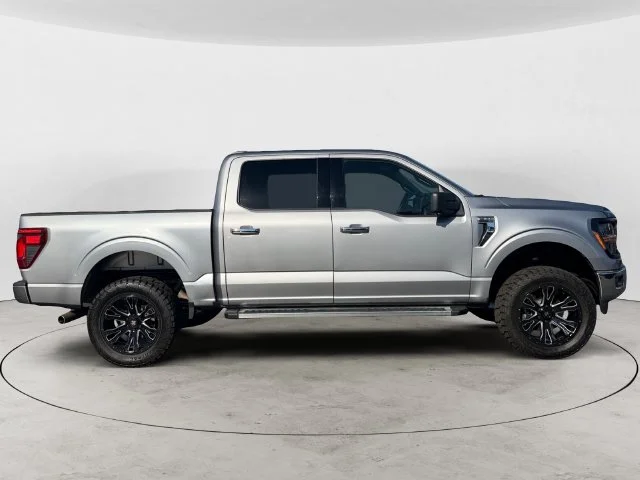 Used 2024 Silver Ford XLT image 5