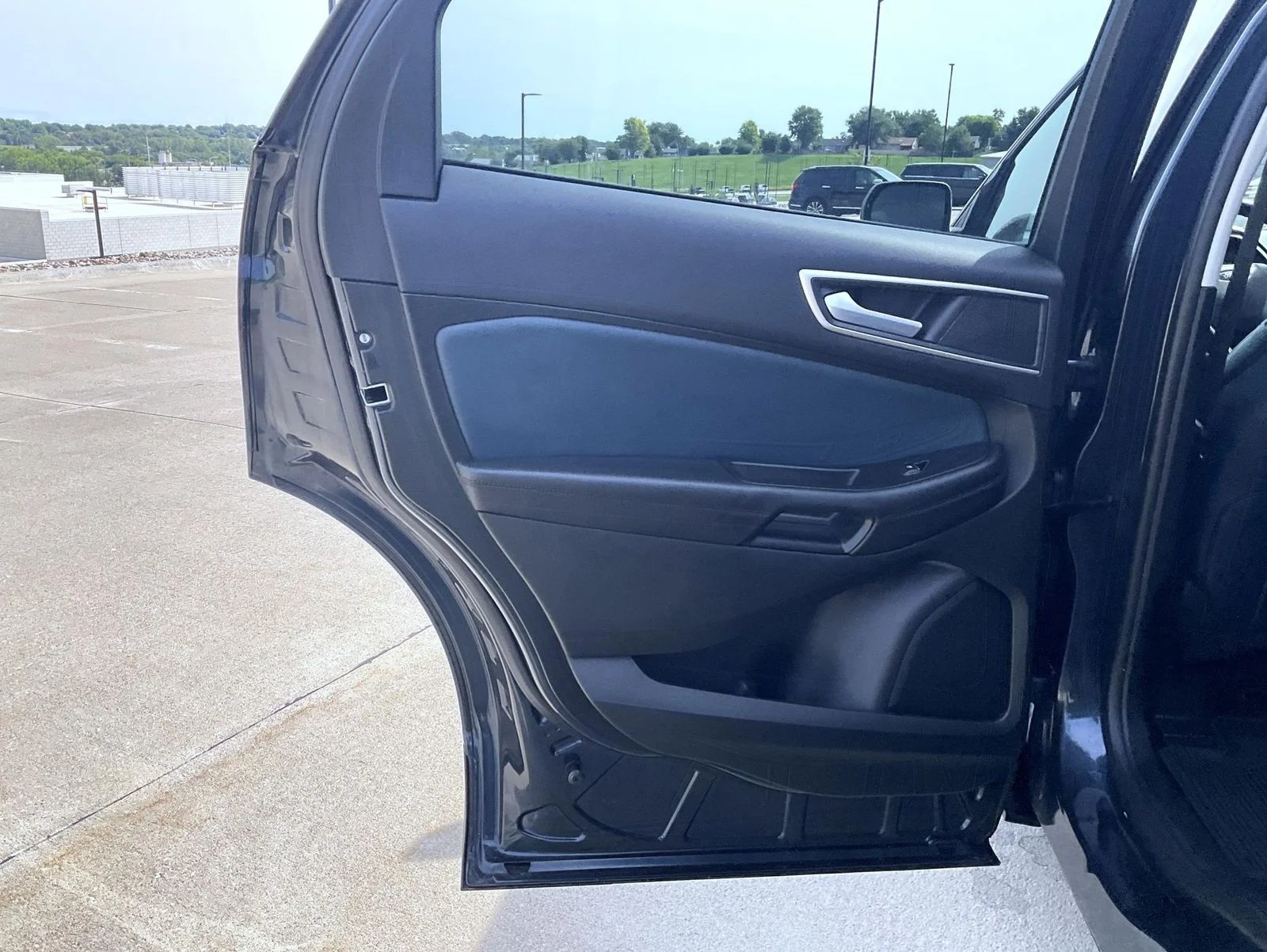 Used 2024 Blue Ford SEL image 18