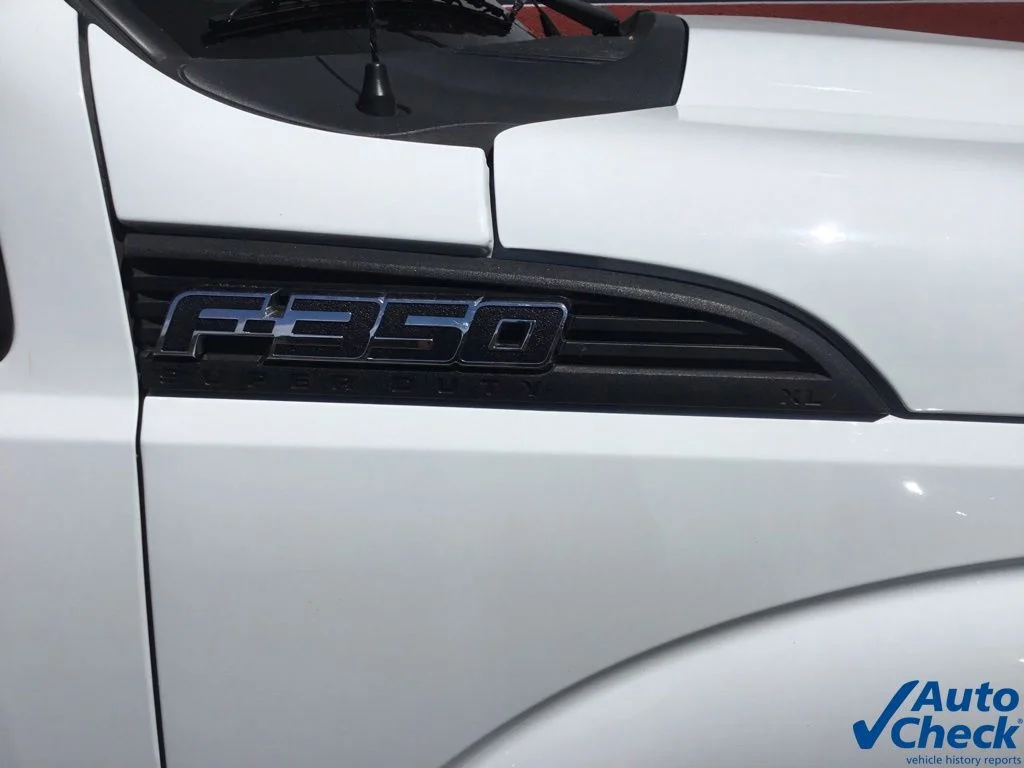 Used 2014 White Ford XL image 19