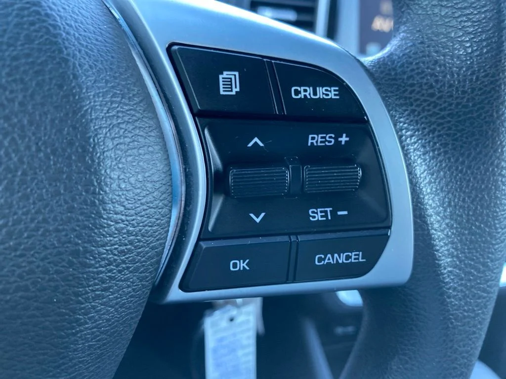 Used 2019 Machine Gray Hyundai SE image 20