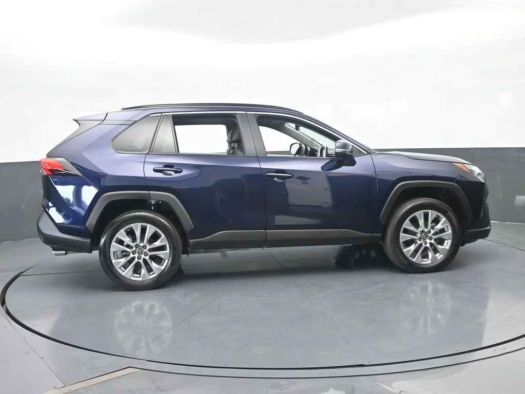 Used 2025 Blueprint Toyota XLE Premium image 6
