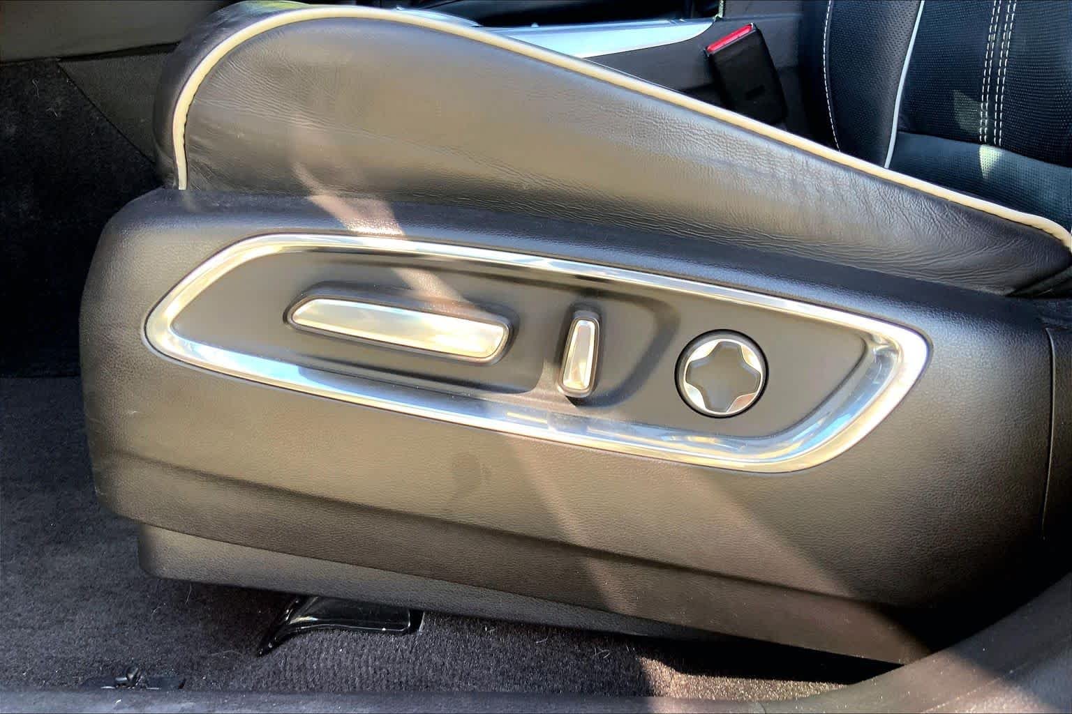 Used 2020 Gunmetal Metallic Acura with Advance Package image 32