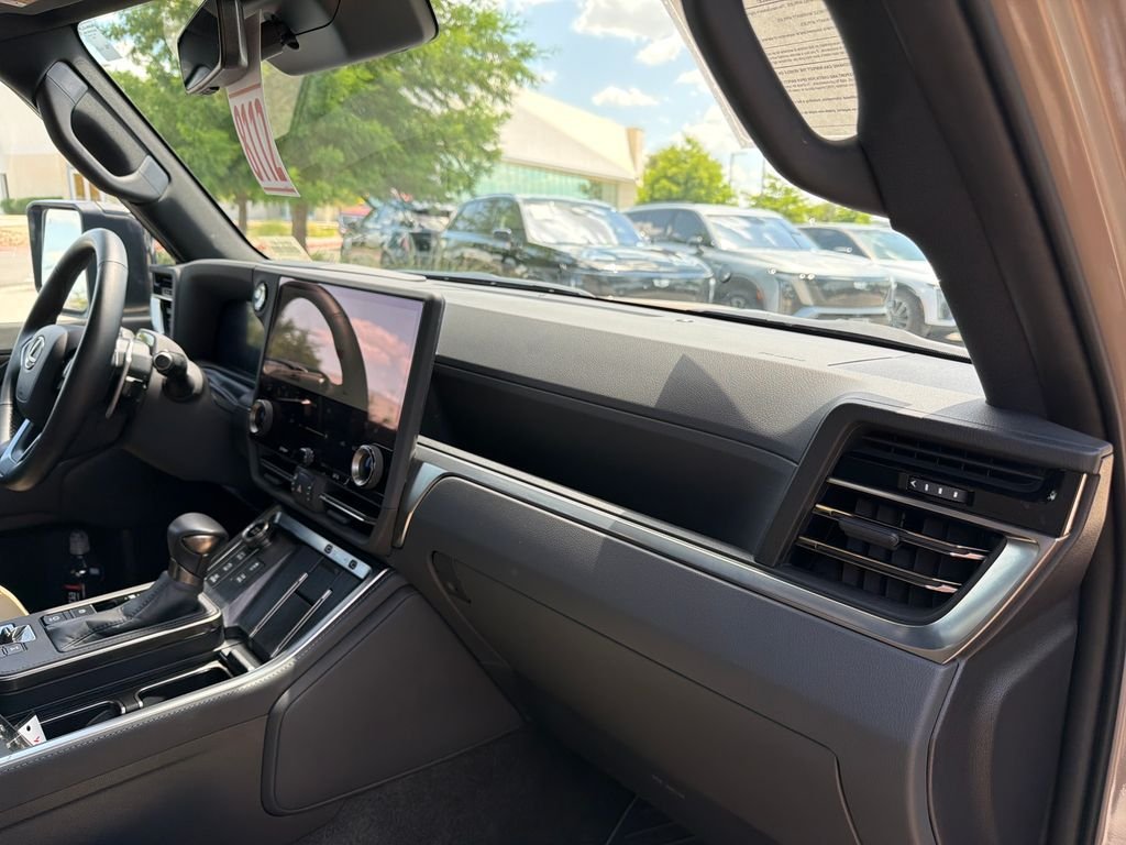 Used 2025 Black Lexus 550 Overtrail+ image 39