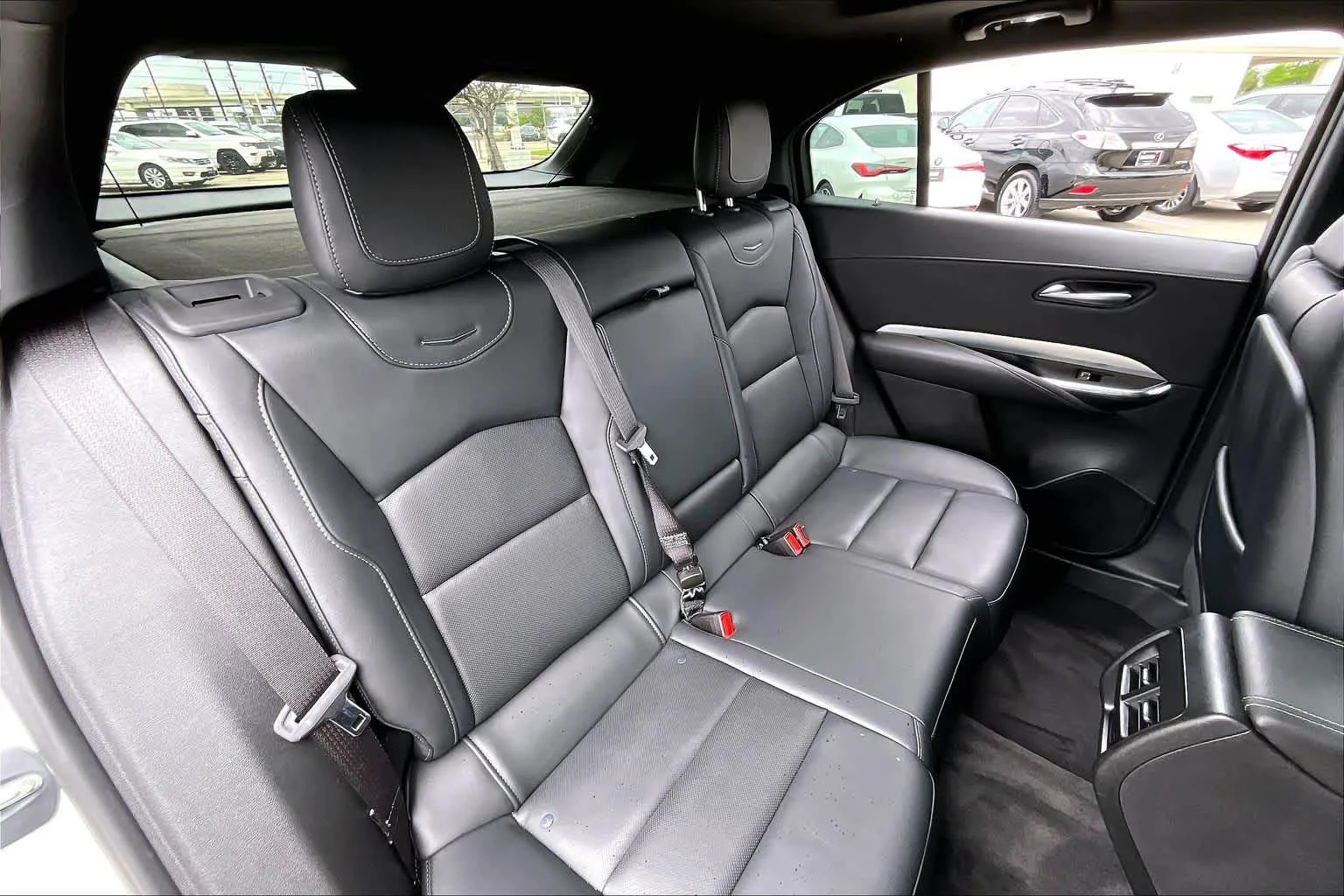 Used 2023 Crystal White Tricoat Cadillac FWD Premium Luxury image 18