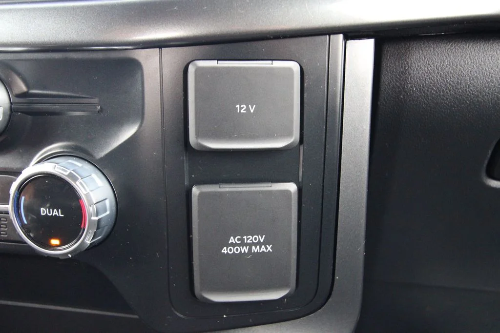 Used 2023 Oxford White Ford XLT image 33