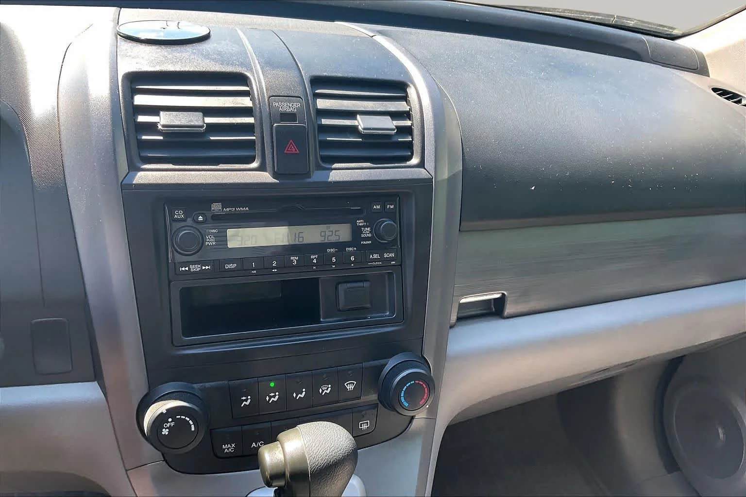 Used 2009 Glacier Blue Metallic Honda LX image 25