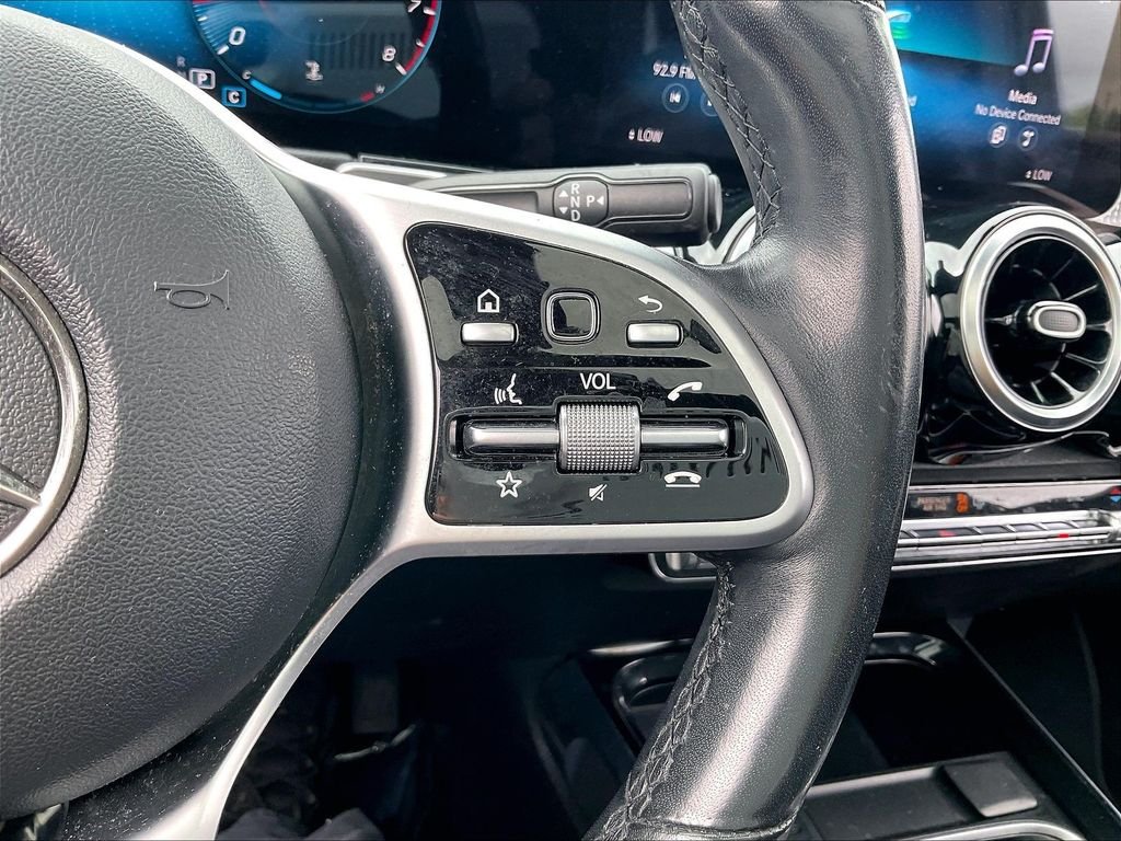 Used 2020 Cosmos Black Metallic Mercedes-Benz GLB 250 image 23