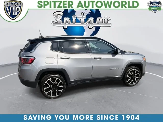Used 2019 Silver Jeep Limited image 9