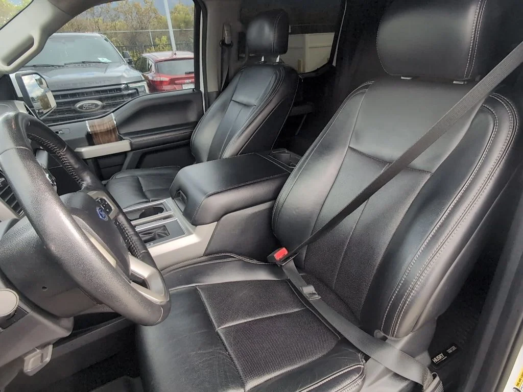 Used 2019 Oxford White Ford Lariat image 13