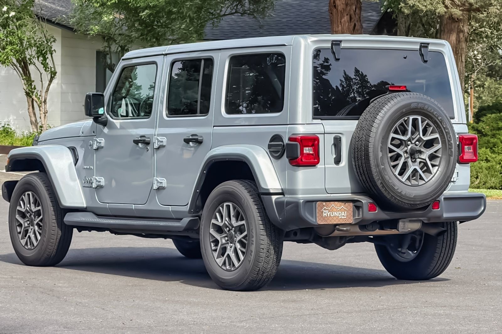2024 Jeep Wrangler 4-Door Sahara - Photo 6