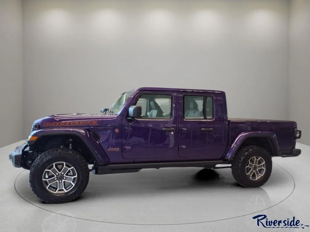 New 2026 Reign Exterior Paint Jeep Mojave X image 3
