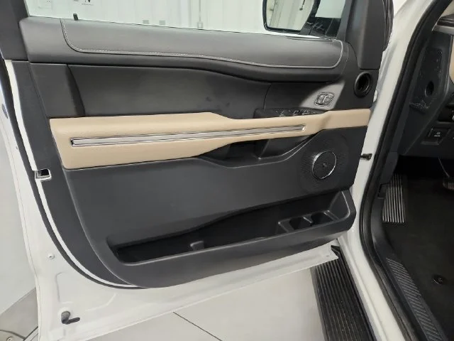 Used 2024 White Ford Limited image 19
