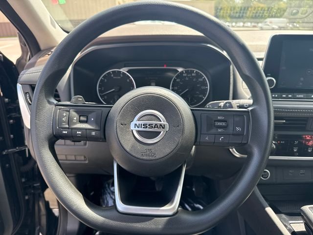 Used 2021 Black Nissan S image 16