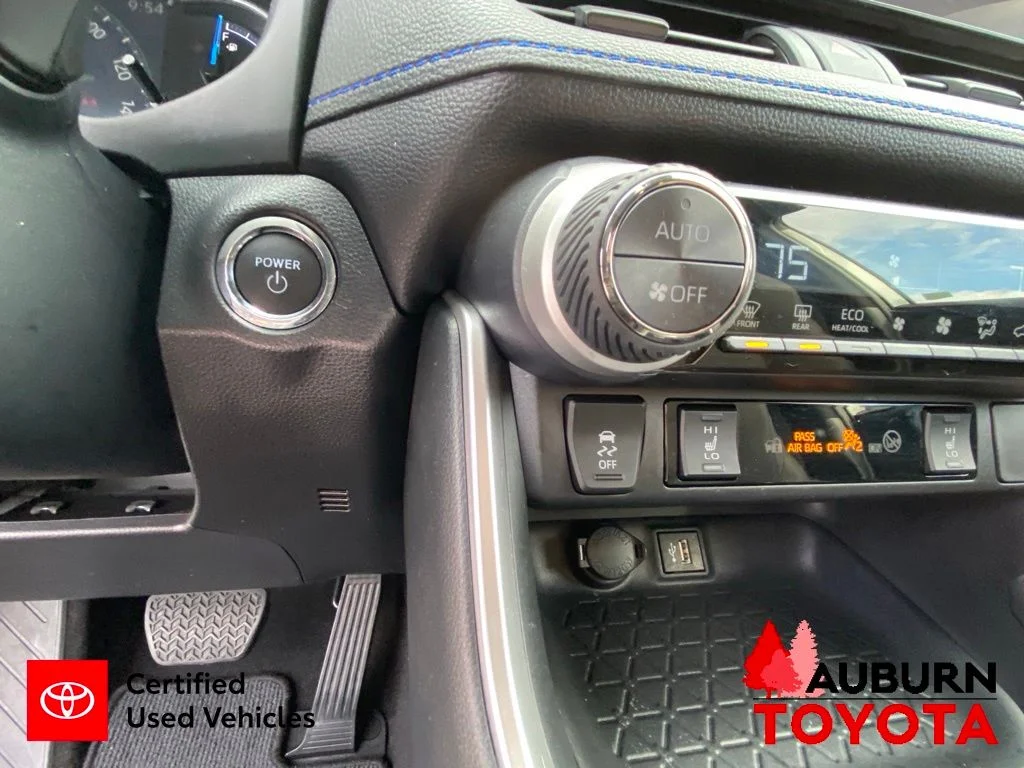 Used 2025 Ice Cap Toyota SE image 42