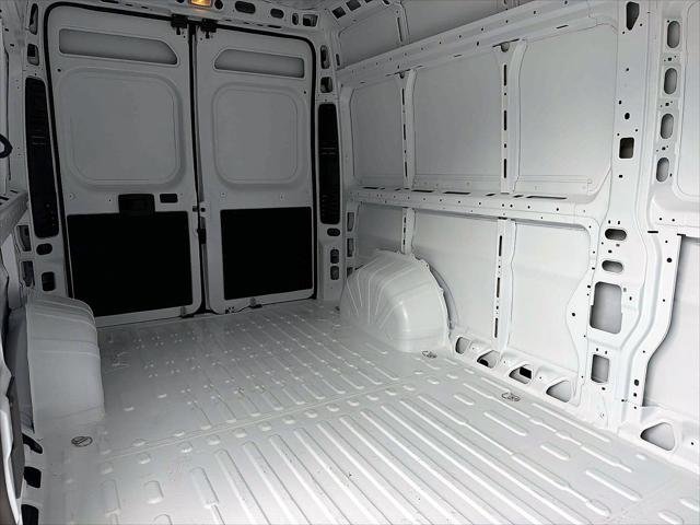 New 2026 Bright White Clear-Coat Exterior Paint RAM Tradesman image 7
