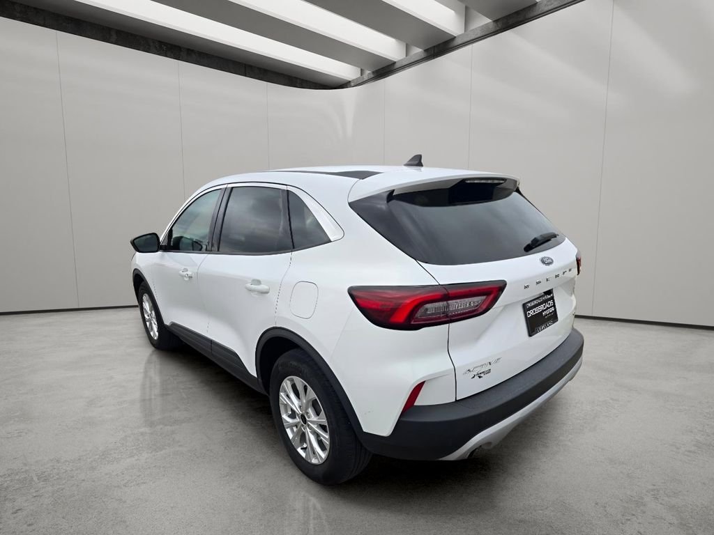 Used 2024 Oxford White Ford Active image 3
