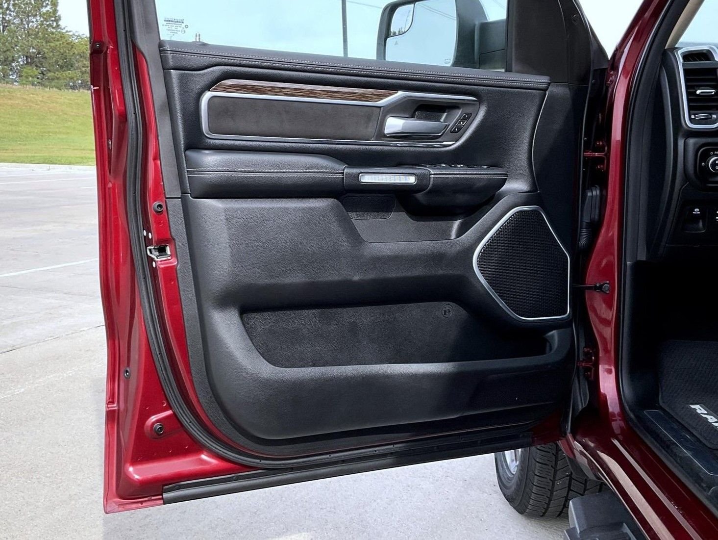 Used 2019 Red Ram Laramie image 9