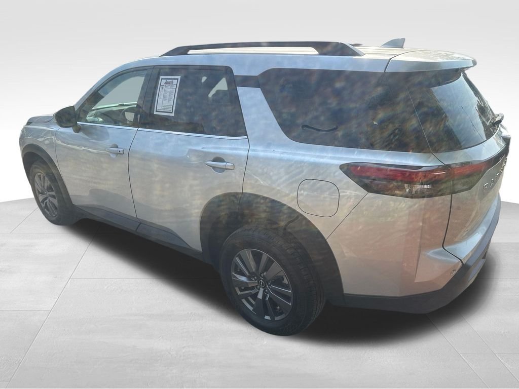 Used 2025 Silver Nissan SV image 37
