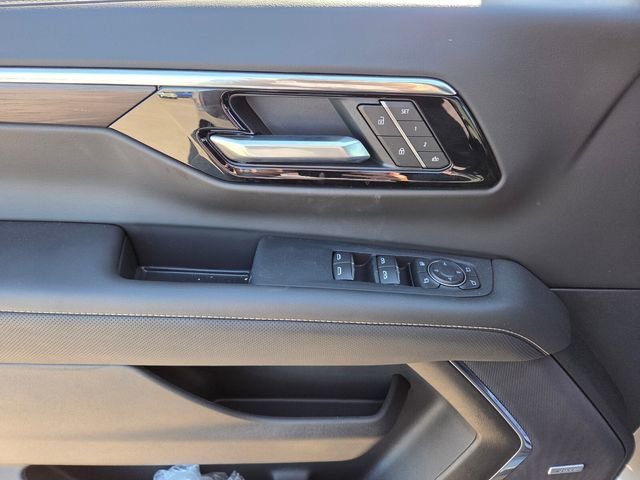 2026 Chevrolet Suburban Premier - Photo 10