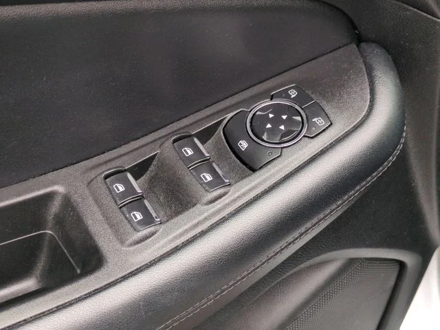 Used 2024 Silver Ford SE image 13