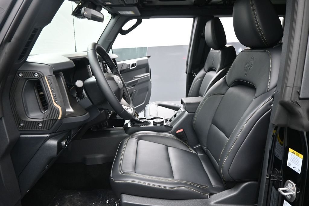 New 2026 Shadow Black Ford Badlands image 9