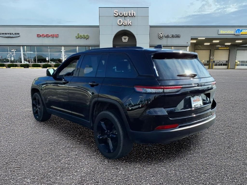 Certified Used 2024 Black Jeep Altitude X image 4